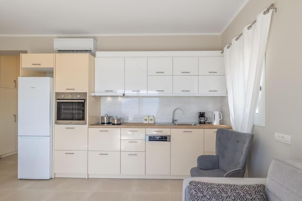 Maritina'S Apartments Amazing Sea View Agia Efimia Exterior foto